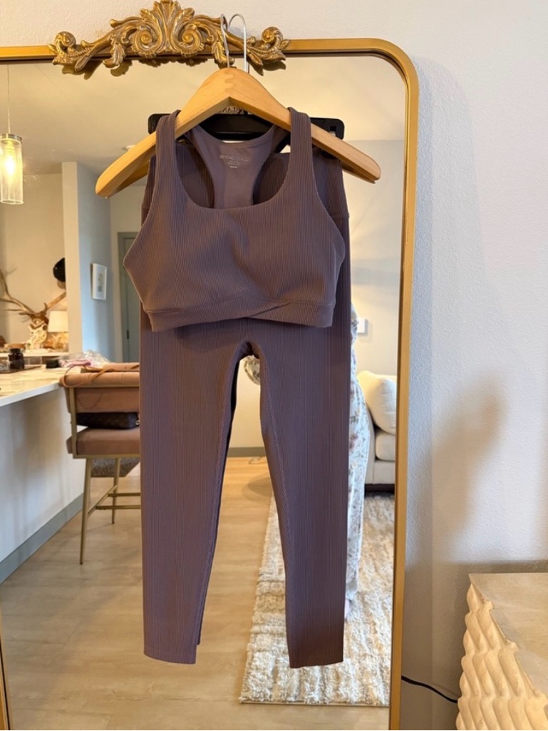 Beyond Yoga Impulse Ribbed Legging And Bra Set M Woodlawn - Nwot